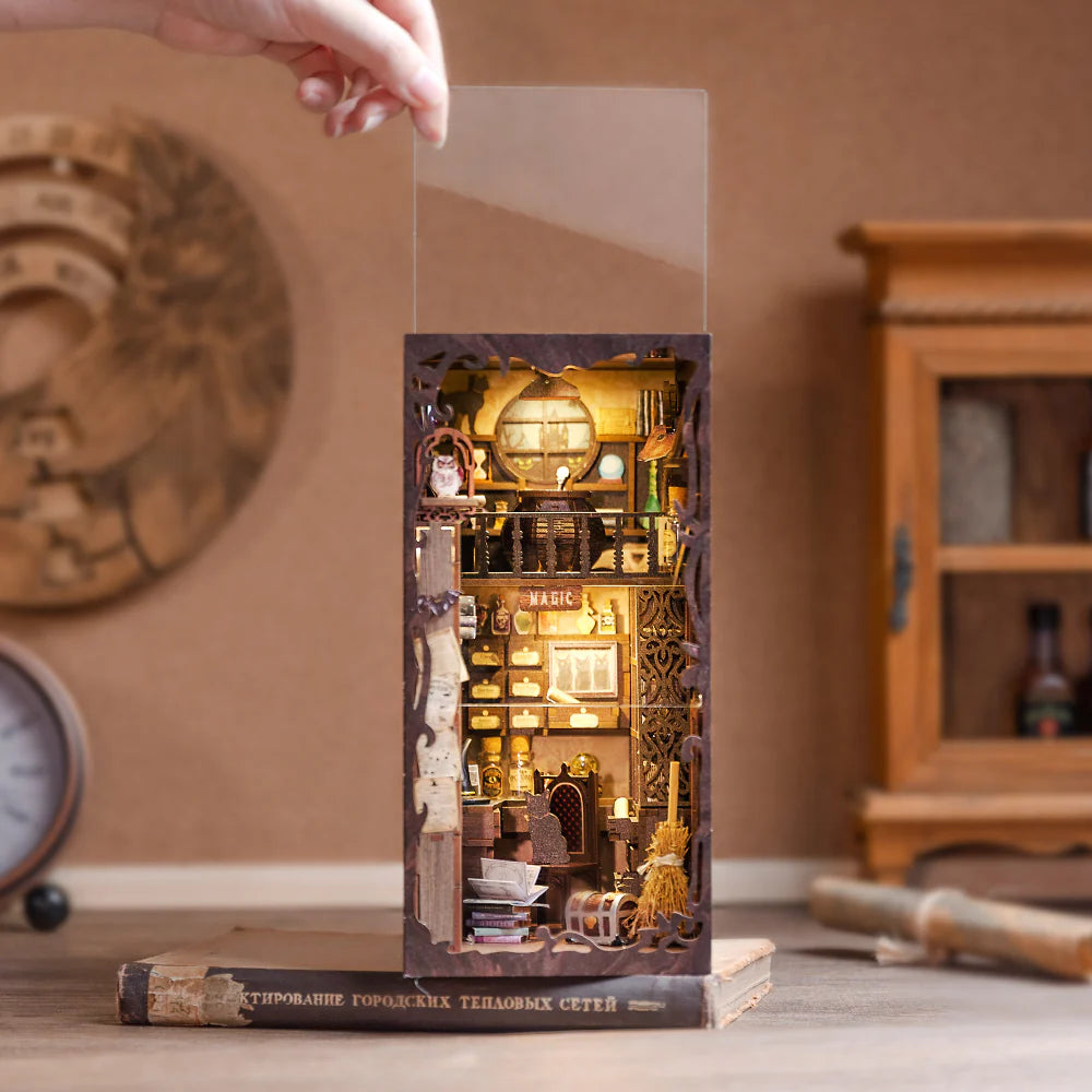 Magic Pharmacist - Book nook byggesett
