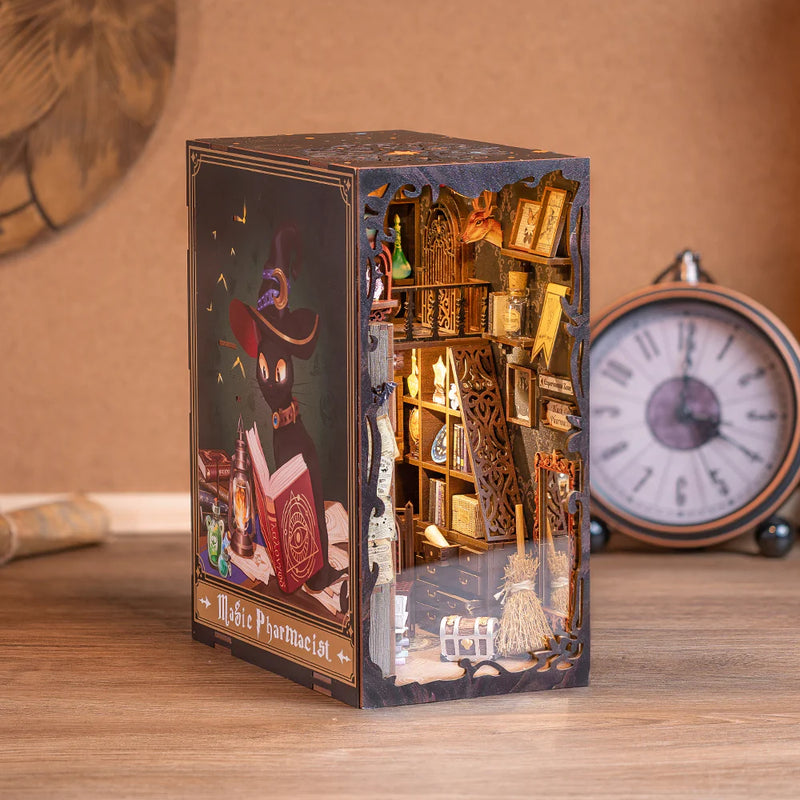 Magic Pharmacist - Book nook byggesett