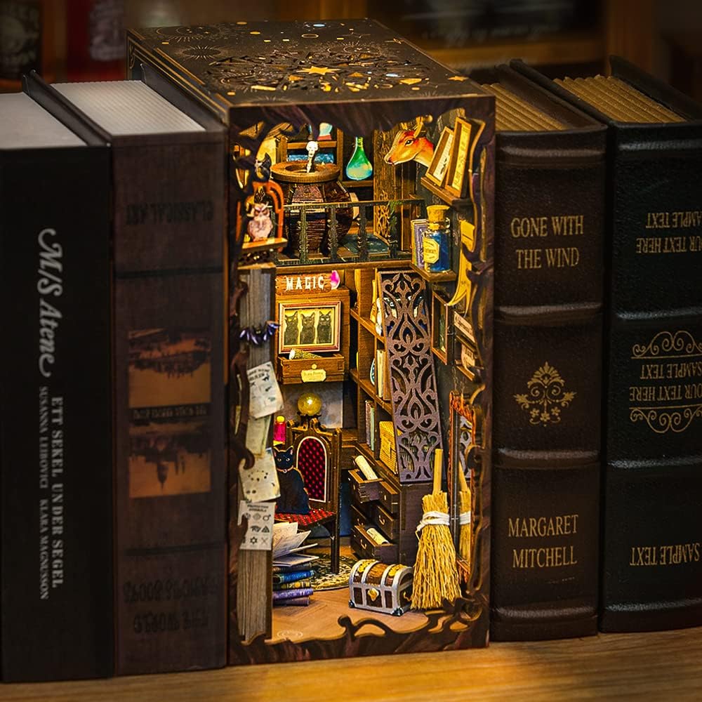 Magic Pharmacist - Book nook byggesett