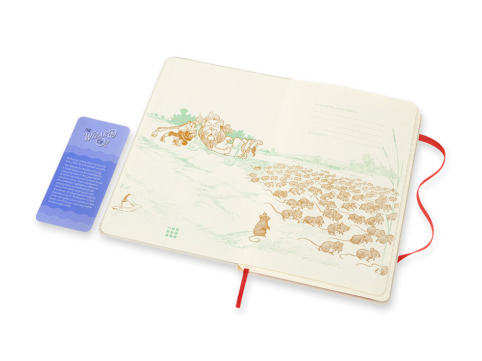 The Deadly Poppy Field – Linjert – Moleskine notatbok (Trollmannen fra Oz)