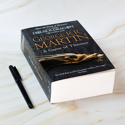 A Game of Thrones (Bok 1)