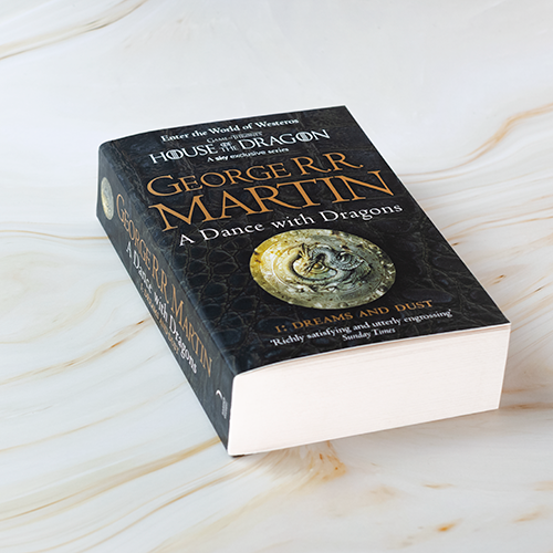 A Dance With Dragons: Part 1 – Dreams and Dust (Bok 5)
