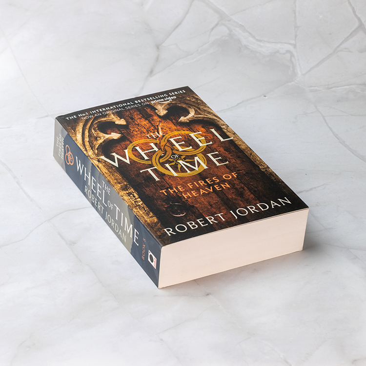 The Fires Of Heaven (Bok 5 fra The Wheel of Time)