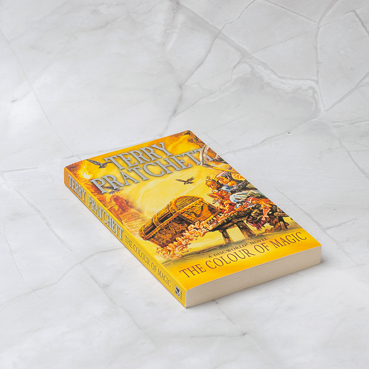 The Colour Of Magic: (Discworld Novel 1)