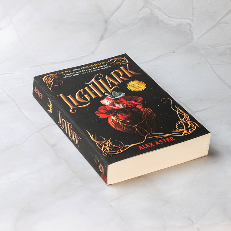 Lightlark (The Lightlark Saga bok 1)