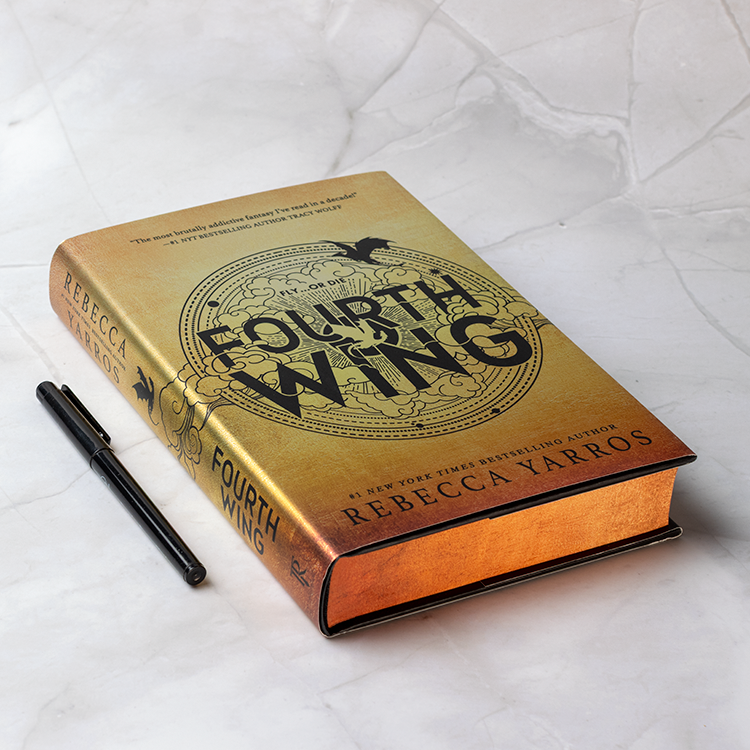 Fourth Wing Sprayed Edge HB US Ed