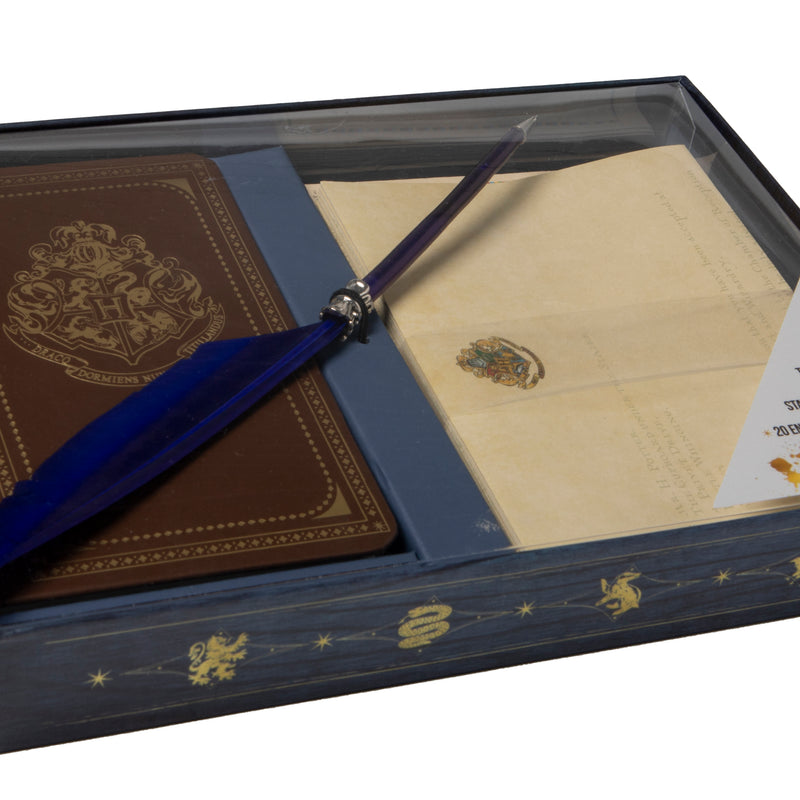 Harry Potter: Hogwarts School of Witchcraft and Wizardry Desktop Stationery Set