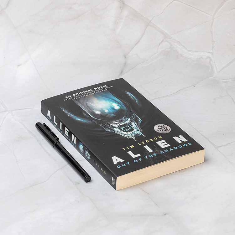 Alien: Out of Shadows (Book 1)