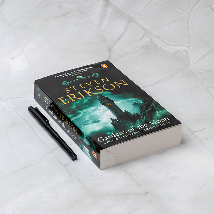 Gardens Of The Moon: (Malazan Book Of The Fallen 1)
