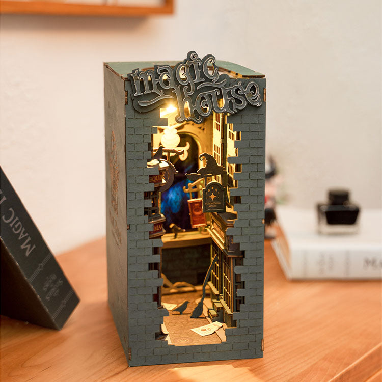 Magic House – Rolife book nook