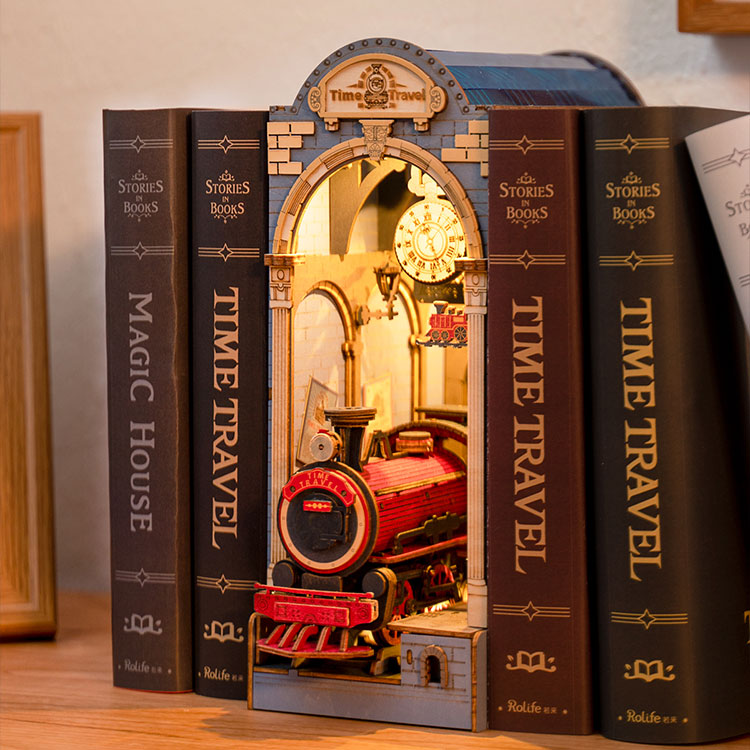 Time Travel – Rolife book nook