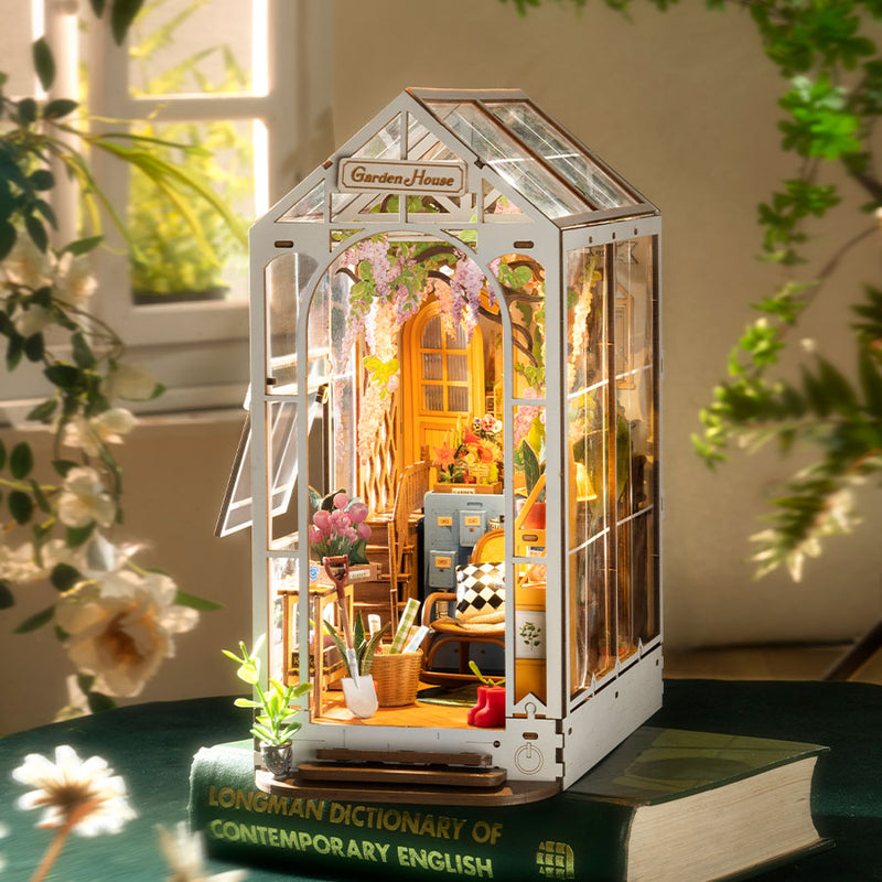 Garden House – Rolife book nook