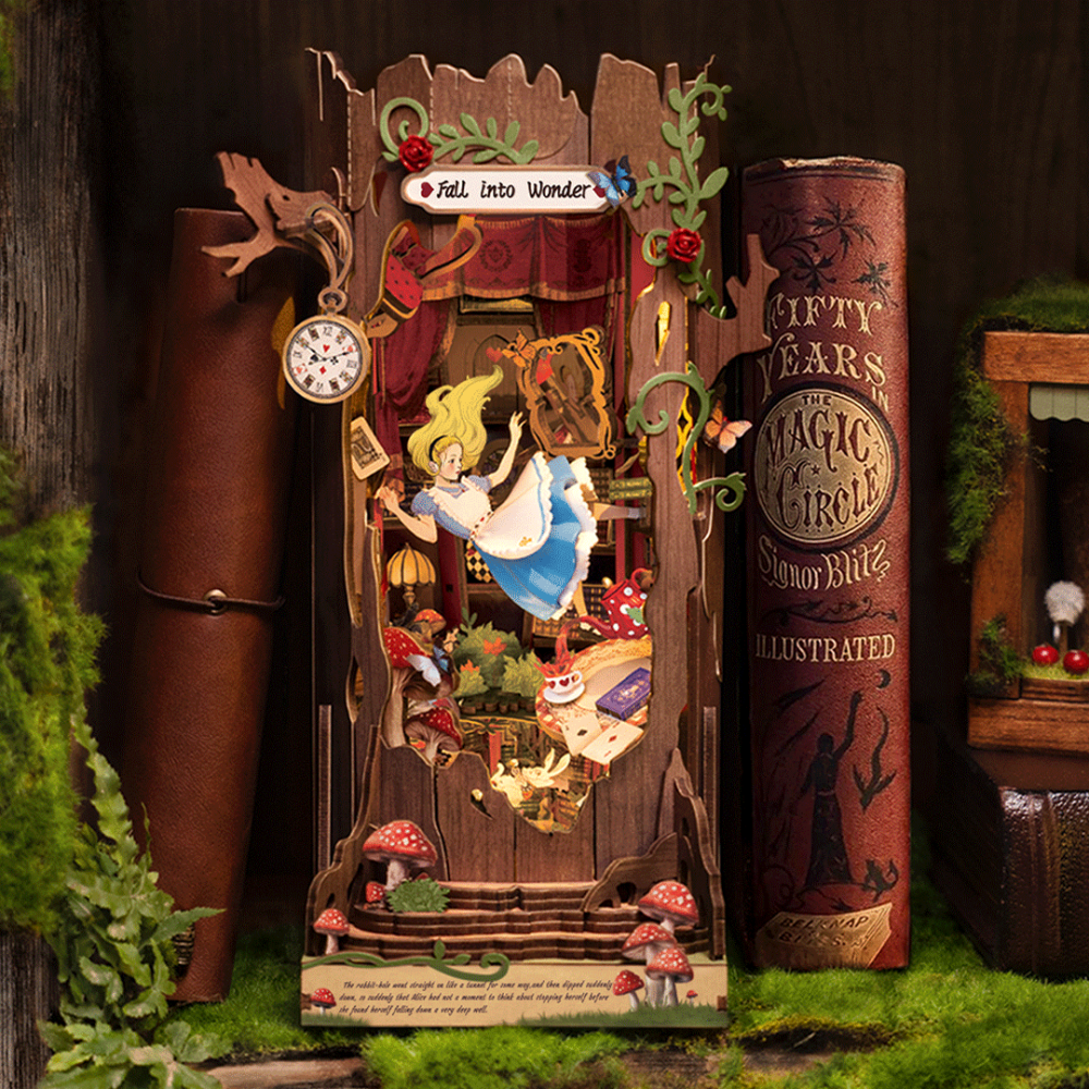 Fall into Wonder – Alice i eventyrland - Book nook