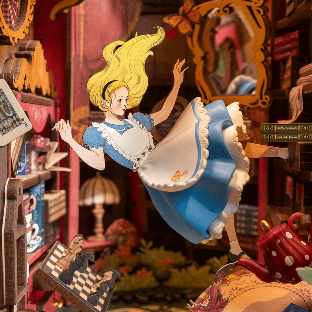 Fall into Wonder – Alice i eventyrland - Book nook