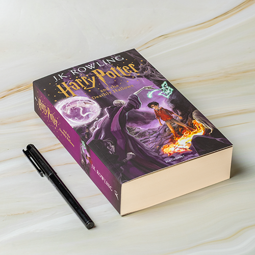 Harry Potter and the Deathly Hallows (Bok 7)