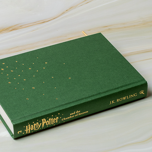 Harry Potter and the Chamber of Secrets (Innbundet)