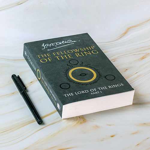 The Fellowship of the Ring (Bok 1)
