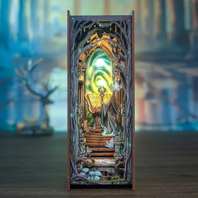 The Gate of Wonderland - Book nook byggesett – bilde 3